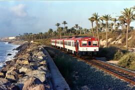 Automotores diésel de la serie 592, 593 y 596 de RENFE, conocidos como "Camellos"