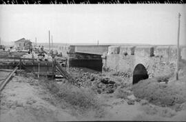 Puente de la Ribera de Nicoba, situado en el km 101,034 de la línea de Sevilla a Huelva, dentro d...