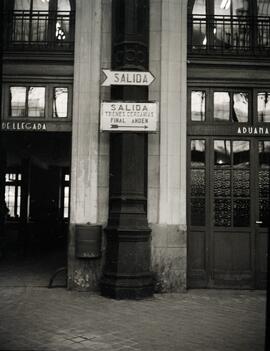 Estación de Madrid - Príncipe Pío. Rótulos