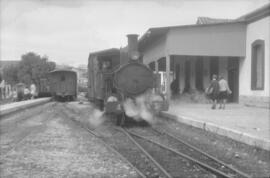 Locomotora de vapor nº3 "Lorcha", de rodaje, 1-3-1-T en la estación de Gandía, de los F...