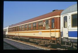 Coches de viajeros de la serie Bc 11x 11601 a 11751 con literas de RENFE (ex BBL 11601 a 11751), ...