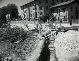 Construcción de viviendas para el personal, en la estación de Pamplona y depósito de material y t...