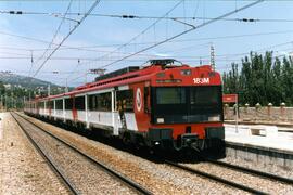 Unidades eléctricas serie 440 construidas por Construcciones y Auxiliar de Ferrocarriles (CAF), W...