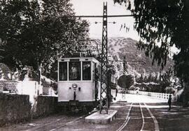 Tranvía Ferrocarril de Sierra Nevada a su paso por Pinos Genil