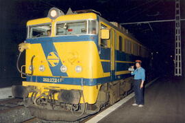 Locomotora eléctrica 269-272-1 de RENFE en la estación de Medinaceli