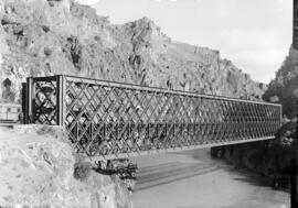 Puente El Estrecho sobre el río Sil, situado en el km 273,483 de la línea de Palencia a La Coruña