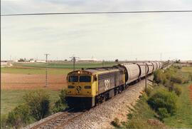 Locomotora diésel - eléctrica 321 - 067 - 1 de la serie 321 - 001 a 080 de RENFE, ex 2167 de la s...