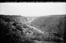 Puente o viaducto de Vadollano, de tres tramos, en el km 304,508 de la línea de Manzanares a Córd...