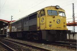 Locomotora diésel - eléctrica 321 - 057 - 2 de la serie 321 - 001 a 080 de RENFE, ex 2157 de la s...