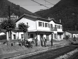 Estación de Las Caldas de Besaya de la línea de Venta de Baños a Santander, situada dentro del té...