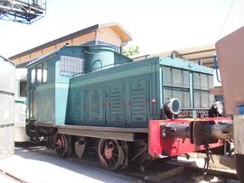 TÍTULO: Locomotora diésel de maniobras 10201 de la serie 10201 a 10202 de RENFE (Ex Renfe serie 1...