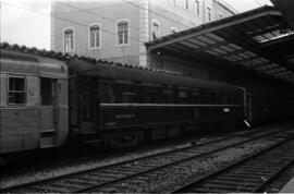 Coche restaurante 4104 D de la Compañía Wagons Lits, formando parte de una composición de viajero...