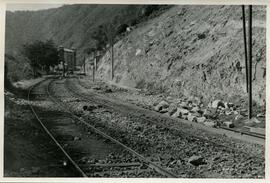 Estación de San Esteban del Sil. Desmonte y muros.