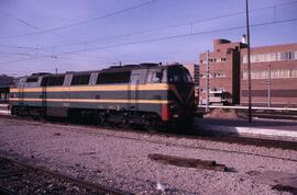 Locomotoras diésel - eléctricas de la serie 333 - 001 a 093 de RENFE, fabricadas por MACOSA entre...