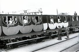 Coches de viajeros de la composición del Tren del Centenario del Ferrocarril en España 1848 - 1948