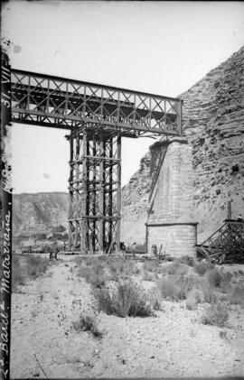 Reconstrucción del viaducto Matarraña IV, situado en el km 148,850 de la línea de Zaragoza a Barc...