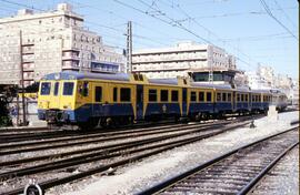 Automotores diésel de la serie 592 de RENFE, coches motores serie 9 - 593 - 001 a 302, conocidos ...