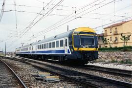 Electrotrenes serie 448, reformados por Construcciones y Auxiliar de Ferrocarriles (CAF) y Materi...