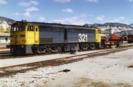 Locomotora diésel - eléctrica 321 - 055 - 6 de la serie 321 - 001 a 080 de RENFE, ex 2155 de la s...