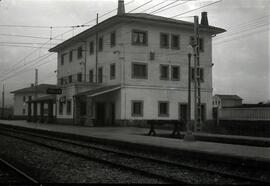 Estación de Viella (Siero - Asturias). Vista desde las vías