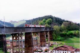 Unidades eléctricas serie 440 construidas por Construcciones y Auxiliar de Ferrocarriles (CAF), W...