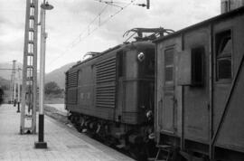 Locomotora eléctrica nº 1002 de RENFE de la serie 1001 a 1007 (ex Estado y ex Norte), luego renum...