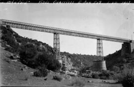 Puente o viaducto de Vadollano, de tres tramos, en el km 304,508 de la línea de Manzanares a Córd...