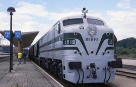 Locomotora diésel - eléctrica 1812 del Museo del Ferrocarril de Galicia, renumerada por RENFE com...