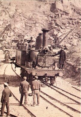 Locomotora nº 24 de la Sociedad de los Ferrocarriles de Almansa a Valencia y Tarragona (AVT), de ...