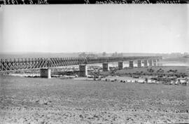 Puente viejo sobre el río Guadiana, en el km 1,266 de la línea Mérida-Sevilla