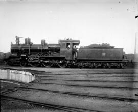 Locomotora de vapor con rodaje 230 de MZA nº 829 (posterior RENFE 230 - 4059), con número de fábr...