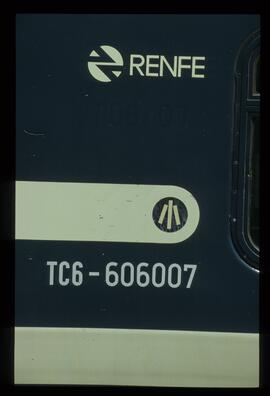 Detalle de la numeración del coche cafetería TC6 - 606007 para Talgo Pendular 200 o Talgo 6 en un...