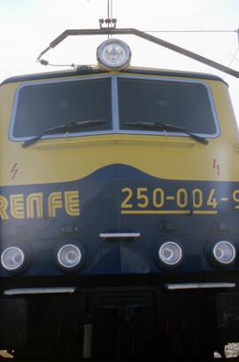 Locomotora eléctrica de la serie 250 de Renfe. 1 a 35