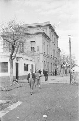 Estación de La Puebla de Híjar de la línea de Puebla de Híjar a Tortosa, también conocida como Va...