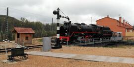 Locomotora de vapor de la serie RENFE 141F - 2301 a 2417 en la estación de Arcos de Jalón