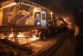 Renovación de vía en el túnel de Sabadell