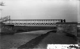 Puente sobre el río Alierde. Línea de Madrid a Zaragoza