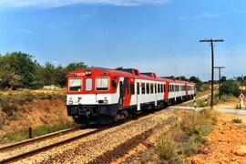 Automotores diésel de la serie 592, 593 y 596 de RENFE, conocidos como "Camellos"