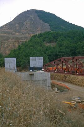 Construcción del viaducto sobre el río Cinca