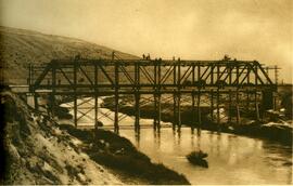 Vista del tramo metálico sobre el río Duero en la línea de Valladolid a Ariza