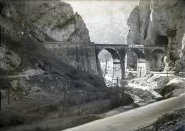 Viaducto de las termópilas o de Pancorbo en la línea de Madrid a Irún