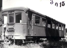 Coche de viajeros de 3ª clase del Ferrocarril de vía estrecha de Olot a Gerona, fabricados por Cr...