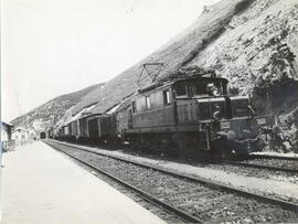 Tren eléctrico por la rampa de Pajares