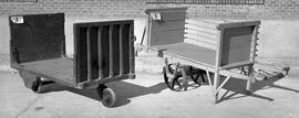 Modelos de carros porta equipajes en exposición