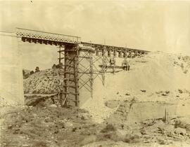 Proyecto de refuerzo del puente de tramos metálicos de 16,95 m. sobre la Rambla del Saltador, sit...