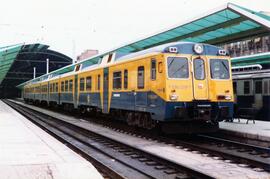 Automotores diésel de la serie 592, 593 y 596 de RENFE, conocidos como "Camellos"