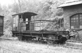 Vagón freno para la rampa de La Florida o de San Pedro del Ferrocarril de Langreo en la estación ...