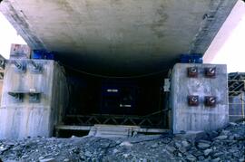 Puente en construcción de la línea de alta velocidad de Madrid a Sevilla, sin identificar, situad...