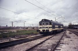 Locomotoras diésel hidráulicas de la serie 354 - 001 a 008 de RENFE, ex. 4000 T, fabricadas por K...