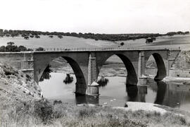 Reconstrucción del puente del Águeda en la línea de Salamanca y Fuentes de Oñoro km 87,304